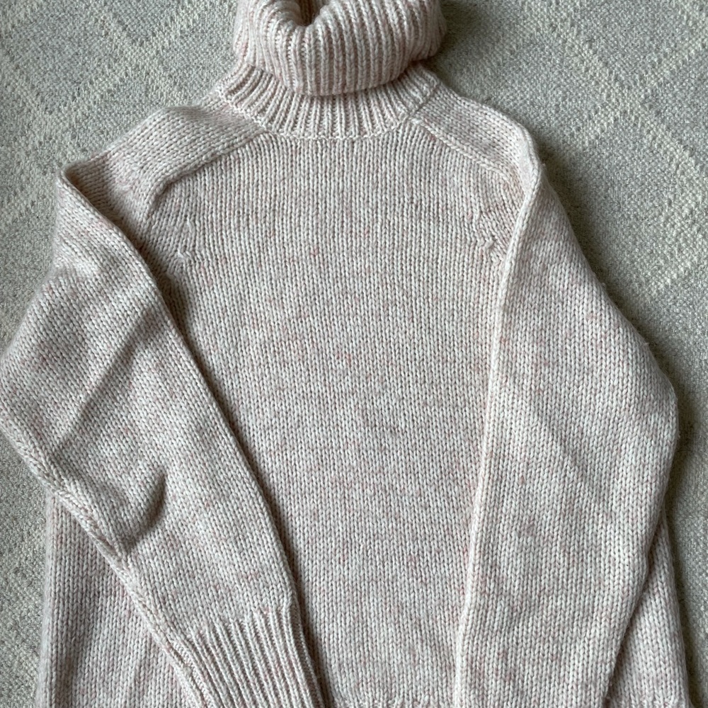 JCrew Turtleneck Sweater - pale pink Size M
